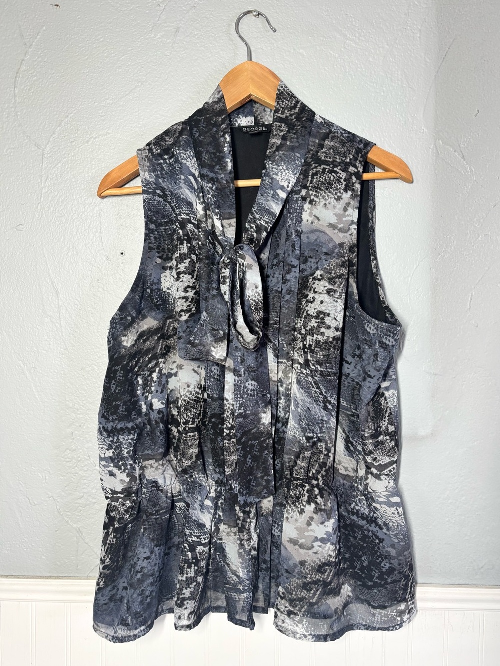 George Sleeveless Tie Neck Blouse Black Grey  Snake Print Layered Top XL 16-18